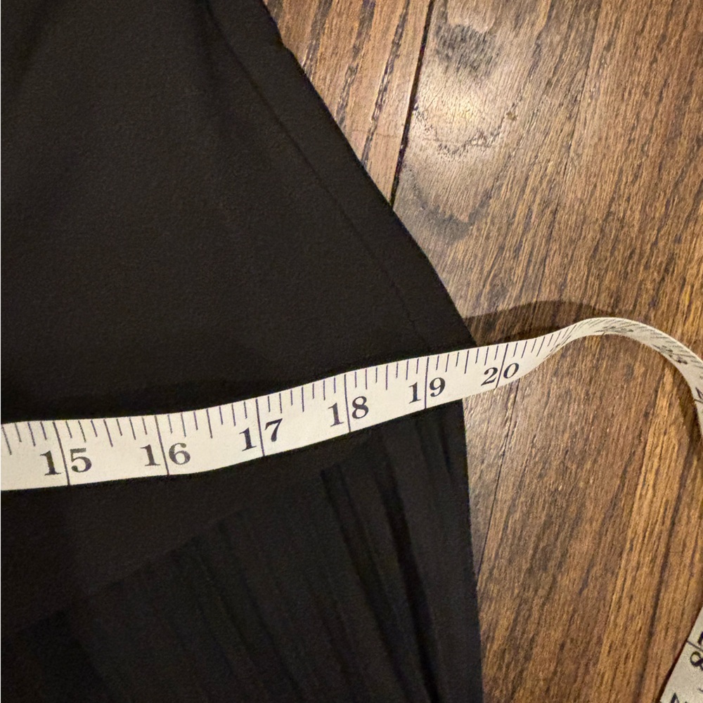 NWT ✨ Commense Women’s Choker Design Pleated Panel Dress- size large - Picture 6 of 7